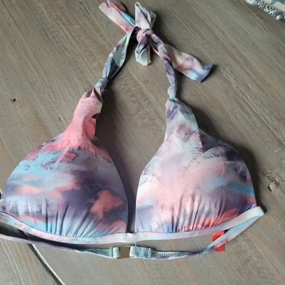 Bikini Luxe by Lisa Vogel 8 M